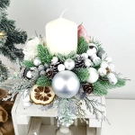 Stroik biało - srebrny z mikołajkiem nr 60 Stroik biało - srebrny z mikołajkiem nr 60