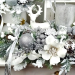 Stroik biało - srebrny z jelonkiem nr 57 Stroik biało - srebrny z jelonkiem nr 57