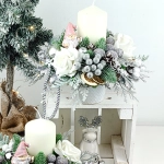 Stroik biało - srebrny z mikołajkiem nr 60 Stroik biało - srebrny z mikołajkiem nr 60