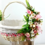 Koszyk wielkanocny duży, biało - różowy z wyściółką nr 25