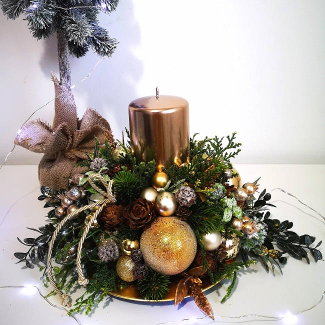 Stroik świąteczny zielono - złoty z nutą brązu nr 6 Stroik świąteczny zielono - złoty z nutą brązu nr 6