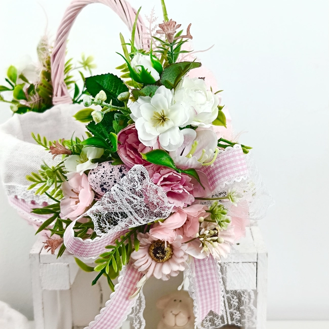 Koszyk wielkanocny mały, różowo - biały z wyściółką nr 29 Koszyk wielkanocny mały, różowo - biały z wyściółką nr 29