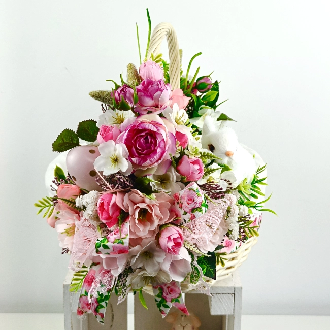 Koszyk wielkanocny duży, biało - różowy z wyściółką nr 37