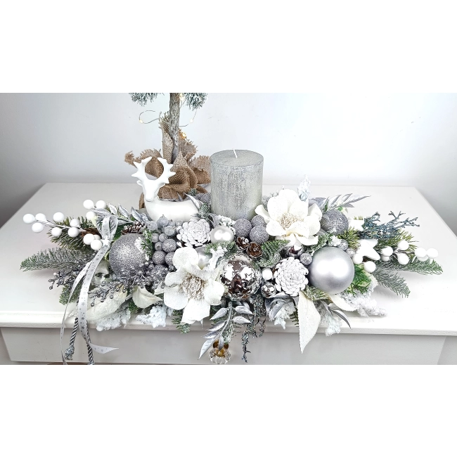 Stroik biało - srebrny z jelonkiem nr 57 Stroik biało - srebrny z jelonkiem nr 57