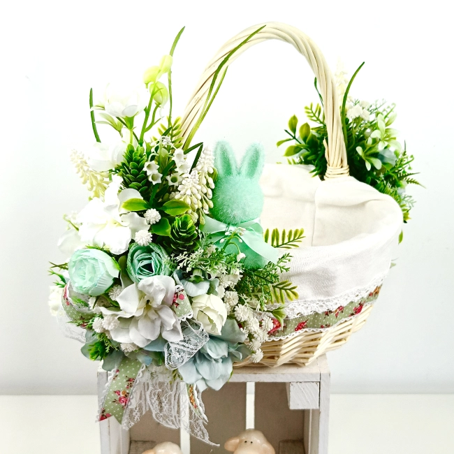 Koszyk wielkanocny duży, biało - miętowy z wyściółką nr 31