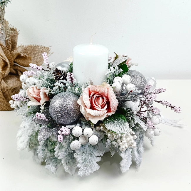 Stroik okrągły, biało - srebrny z nutą różu 42 Stroik okrągły, biało - srebrny z nutą różu 42