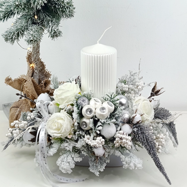 Stroik biało - srebrny nr 40