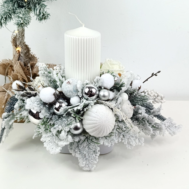 Stroik biało - srebrny nr 40