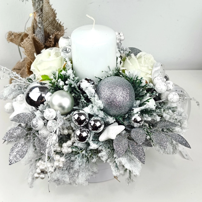 Stroik okrągły, biało - srebrny nr 41