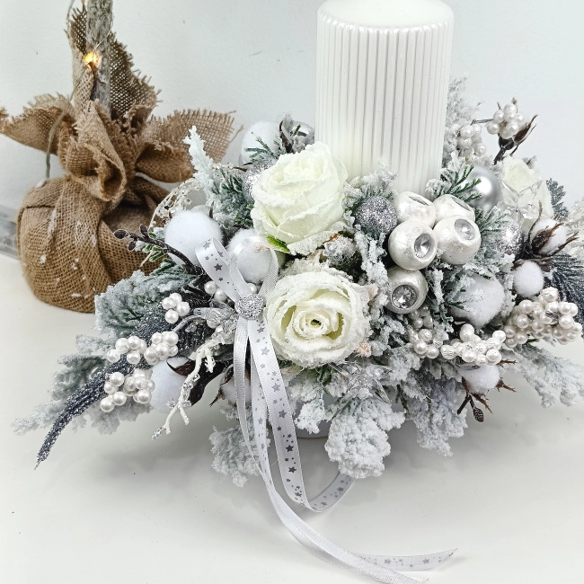 Stroik biało - srebrny nr 40